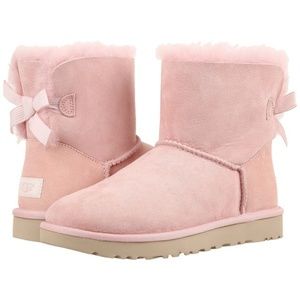 Pink UGG boots! 💟🌸